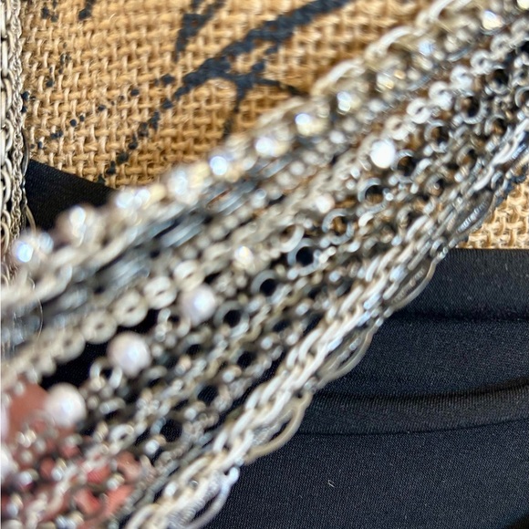 Express 18 Strands of Elegant Silver Pearls Links Chain Multi-Strand Necklace - Picture 13 of 17